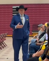 Terry Bradshaw Captivated an Alamogordo Crowd at a Free Community Event Hosted by Sacramento Mountain Foundation