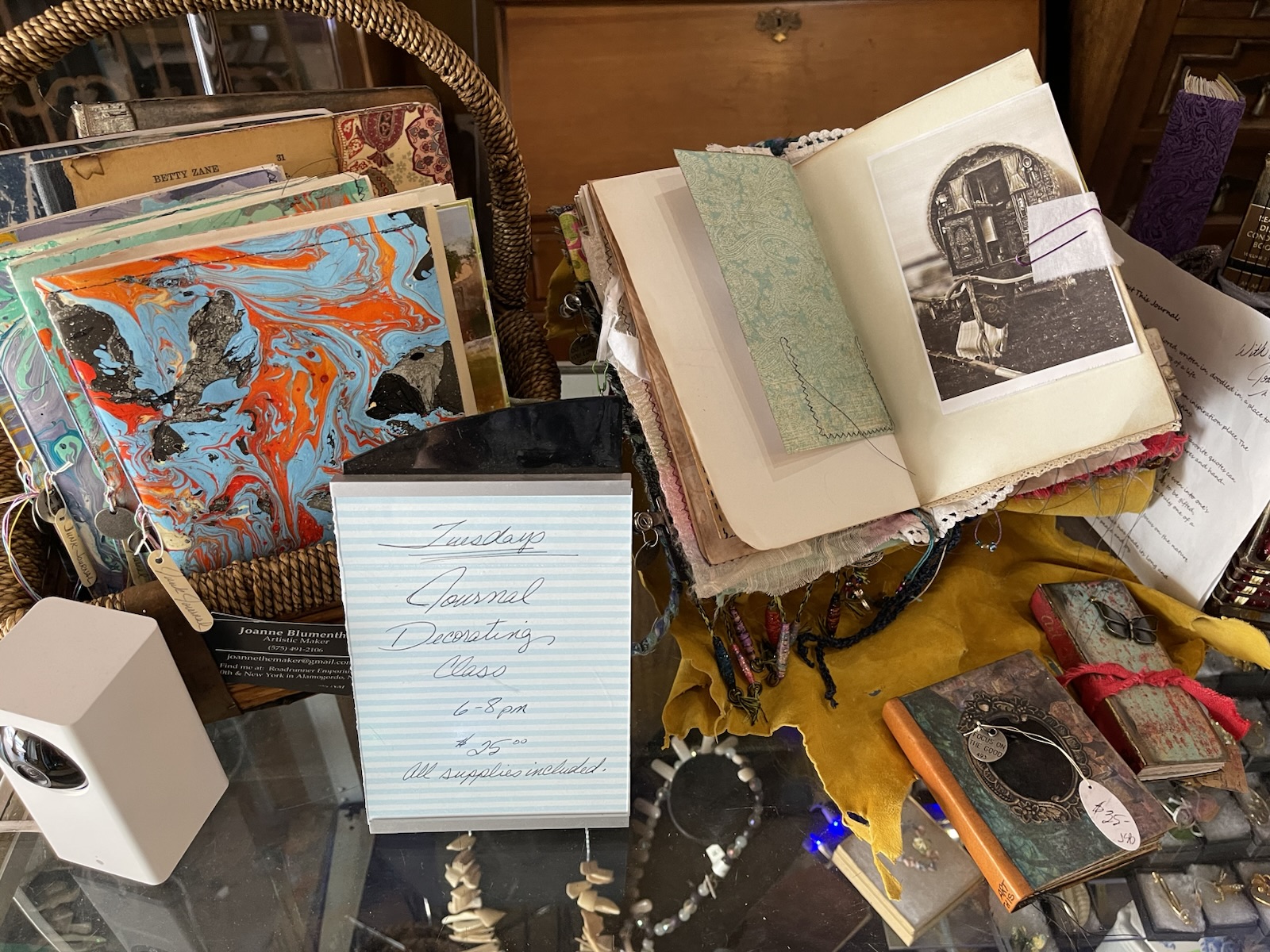 Alamogordo’s New York Ave New Business- 1200 Block Pop-Up Emporium – A Holiday Celebration of Local Craftsmanship