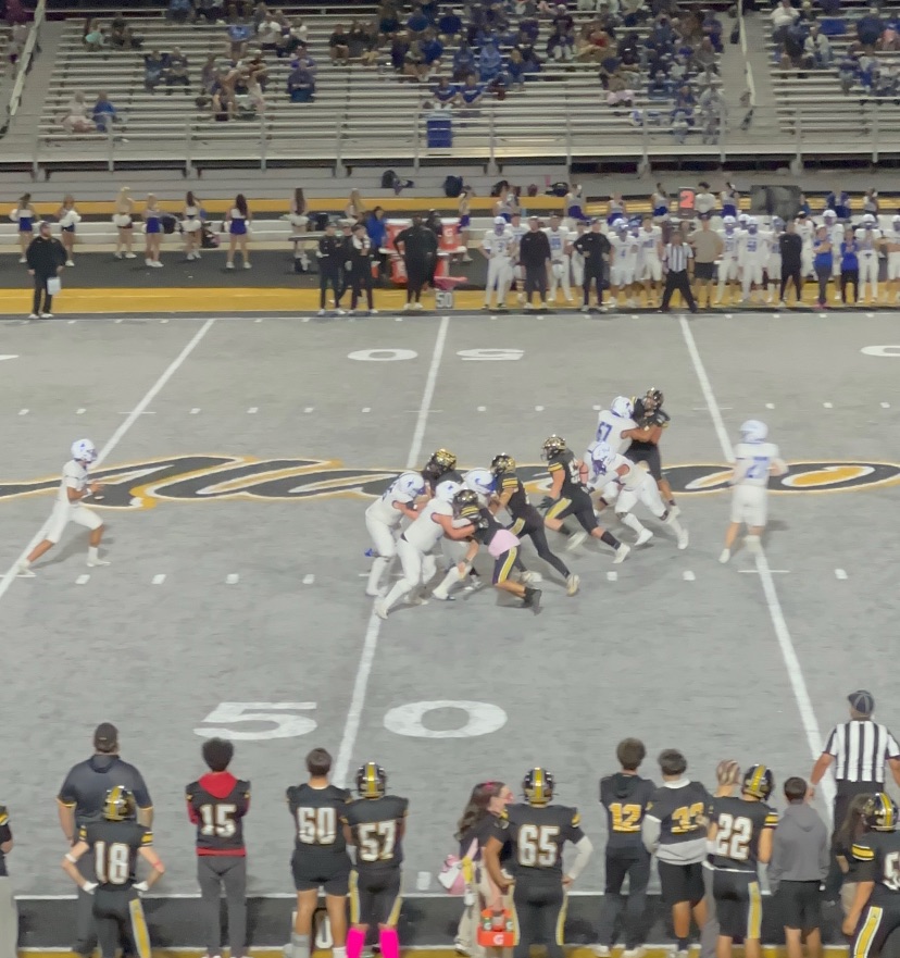 Carlsbad Rallies Past Alamogordo 30-25 in District Thriller