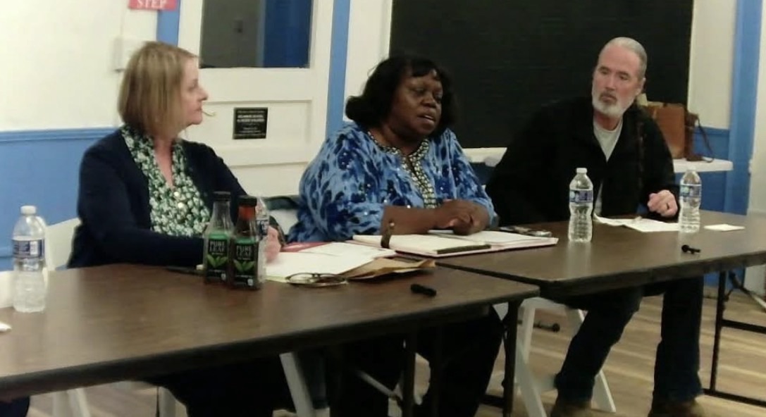 Alamogordo District 5 Candidate Forum Draws Community Engagement Amid Commissioner Absences